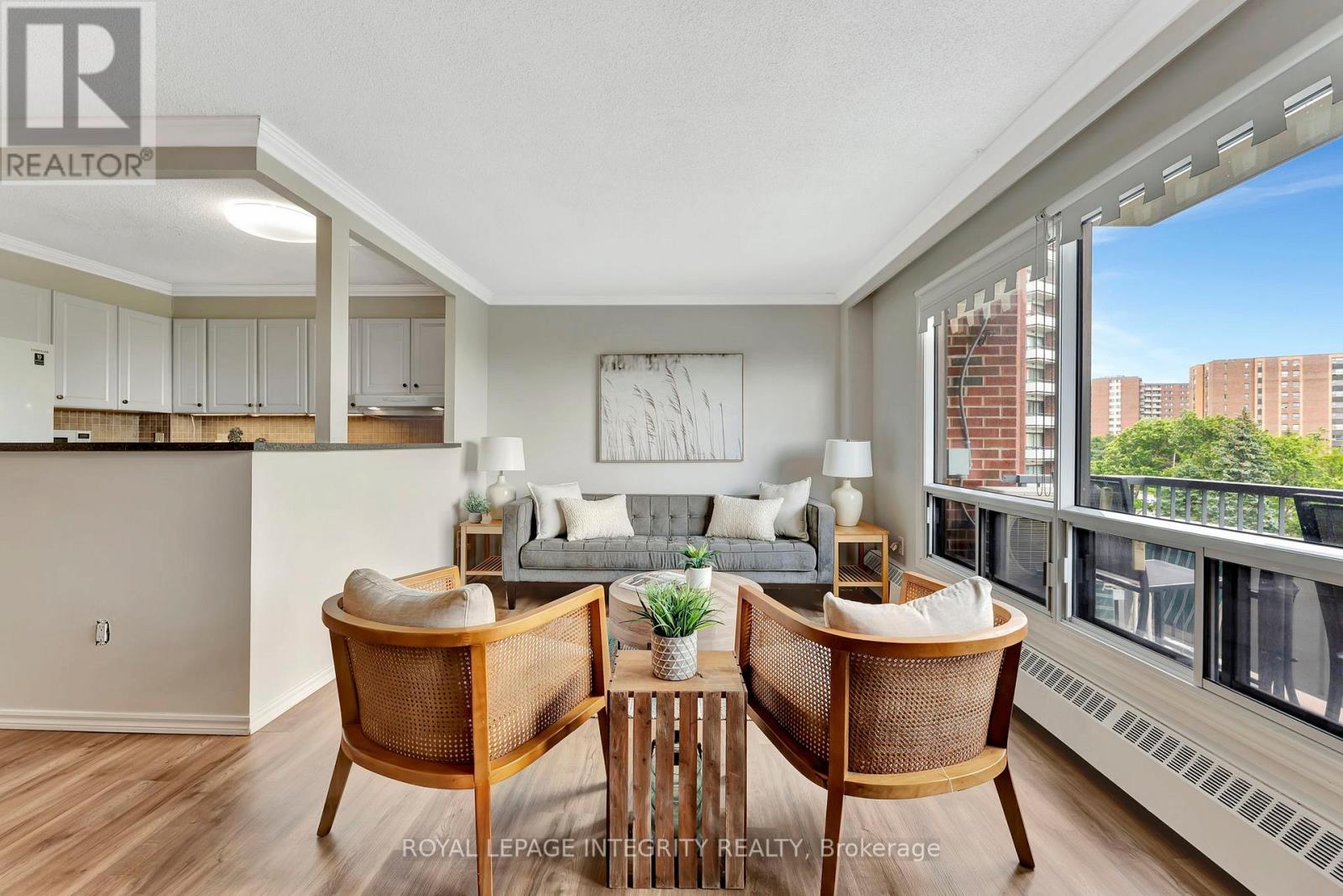 504 - 20 Chesterton Drive