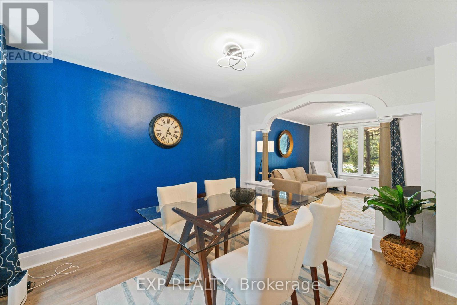 162 King Edward Avenue