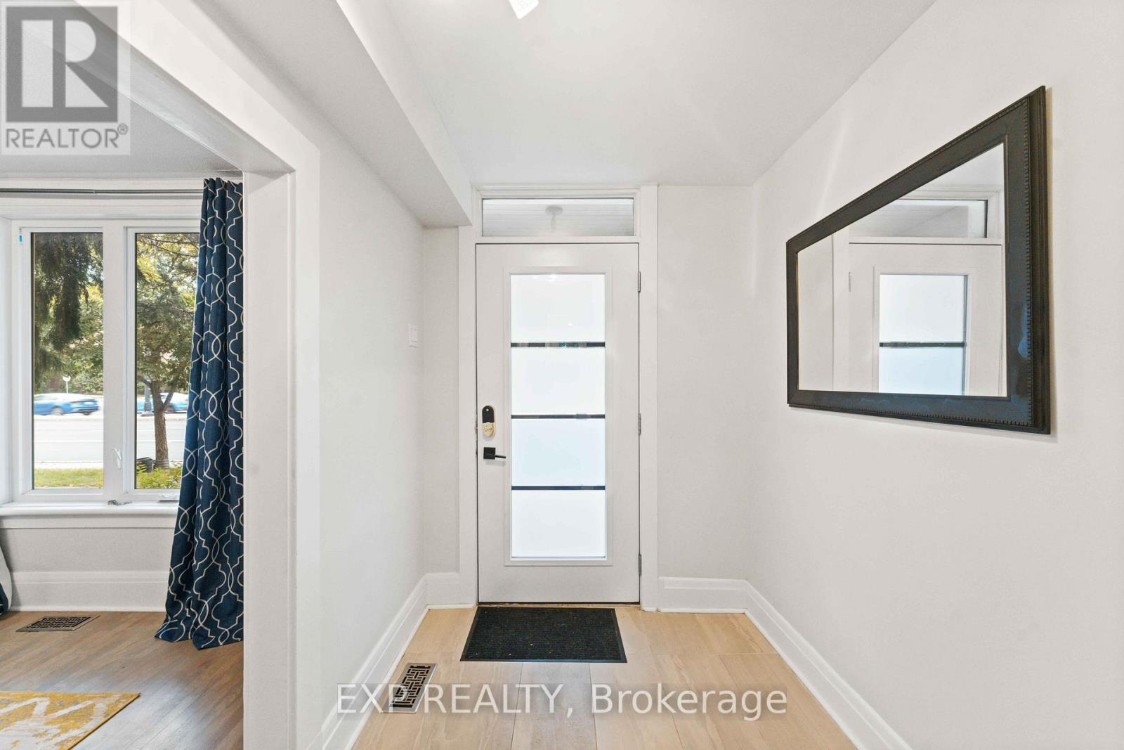 162 King Edward Avenue