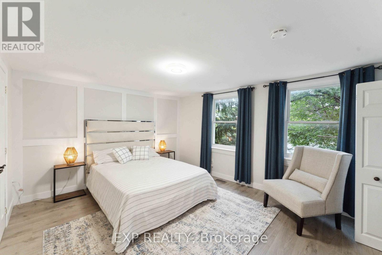 162 King Edward Avenue