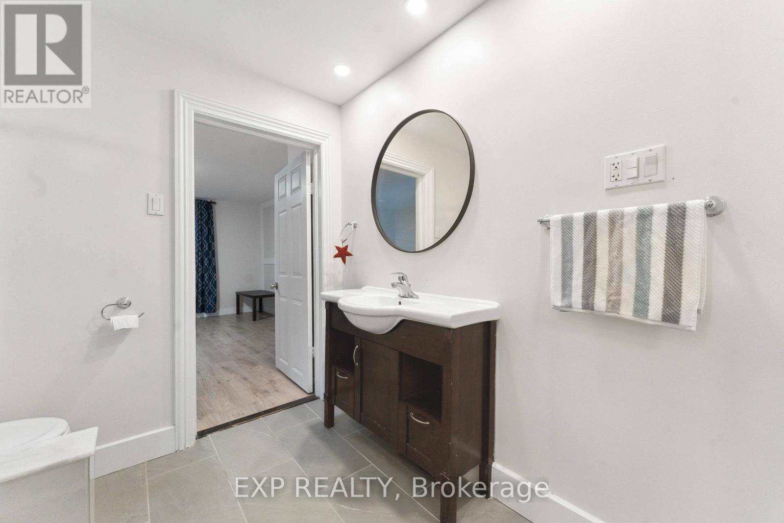 162 King Edward Avenue