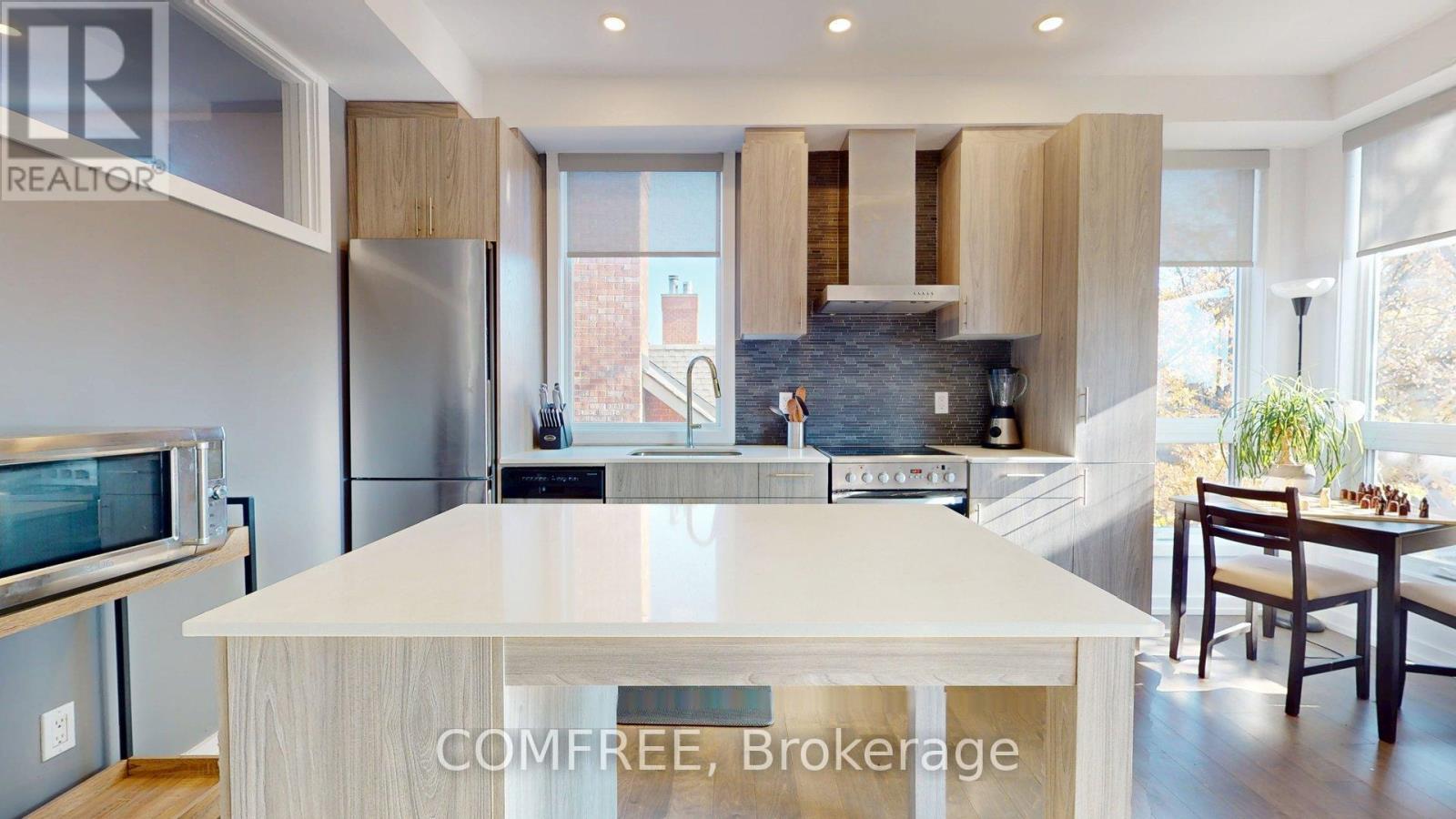 404 - 150 Greenfield Avenue