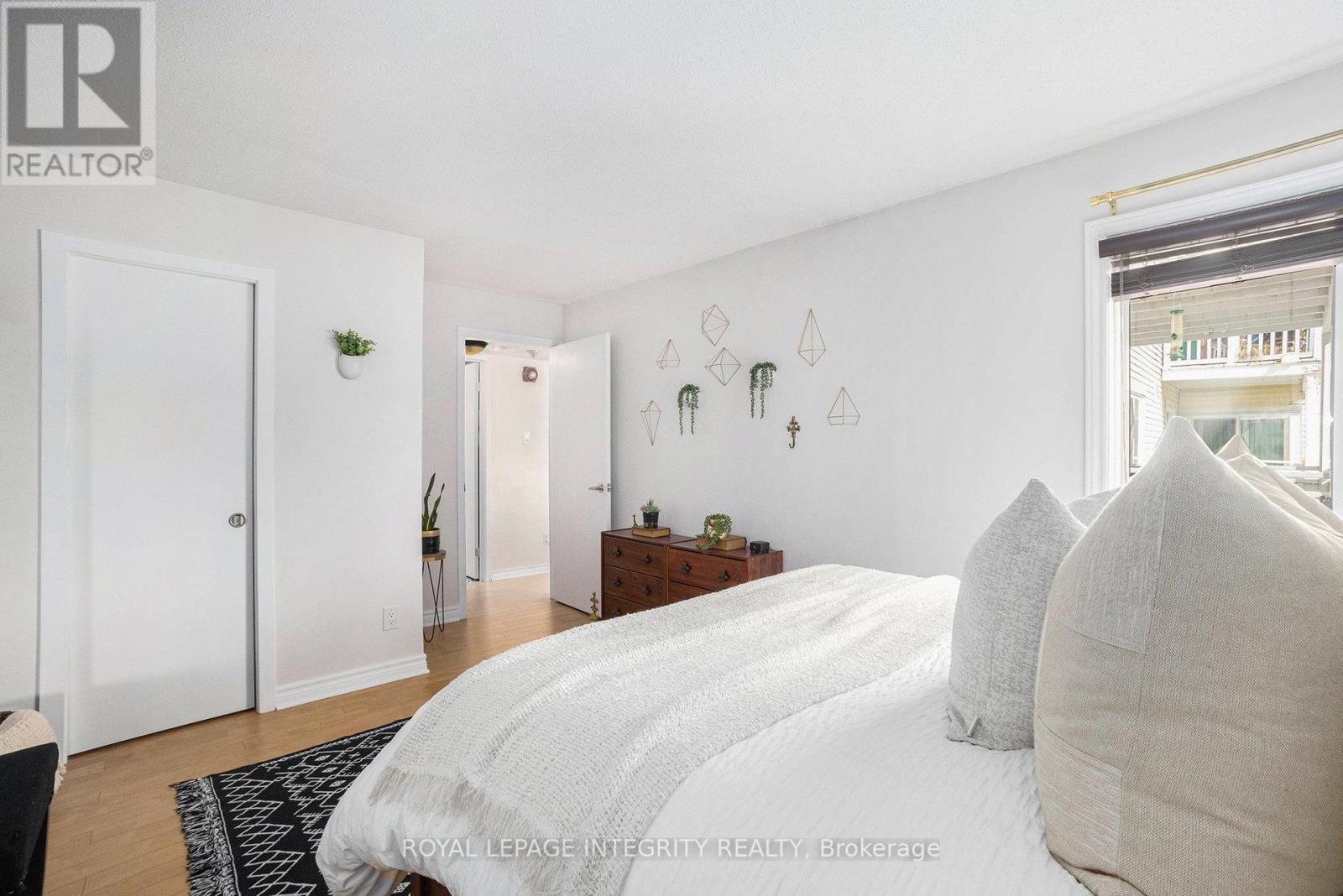 210 - 270 Lorry Greenberg Drive S