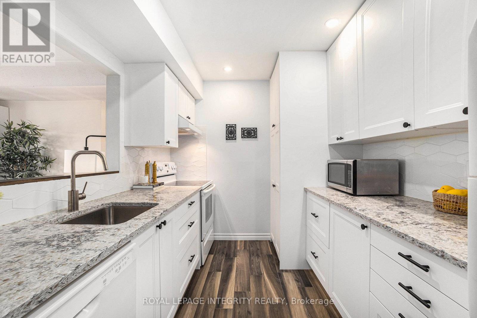 210 - 270 Lorry Greenberg Drive S