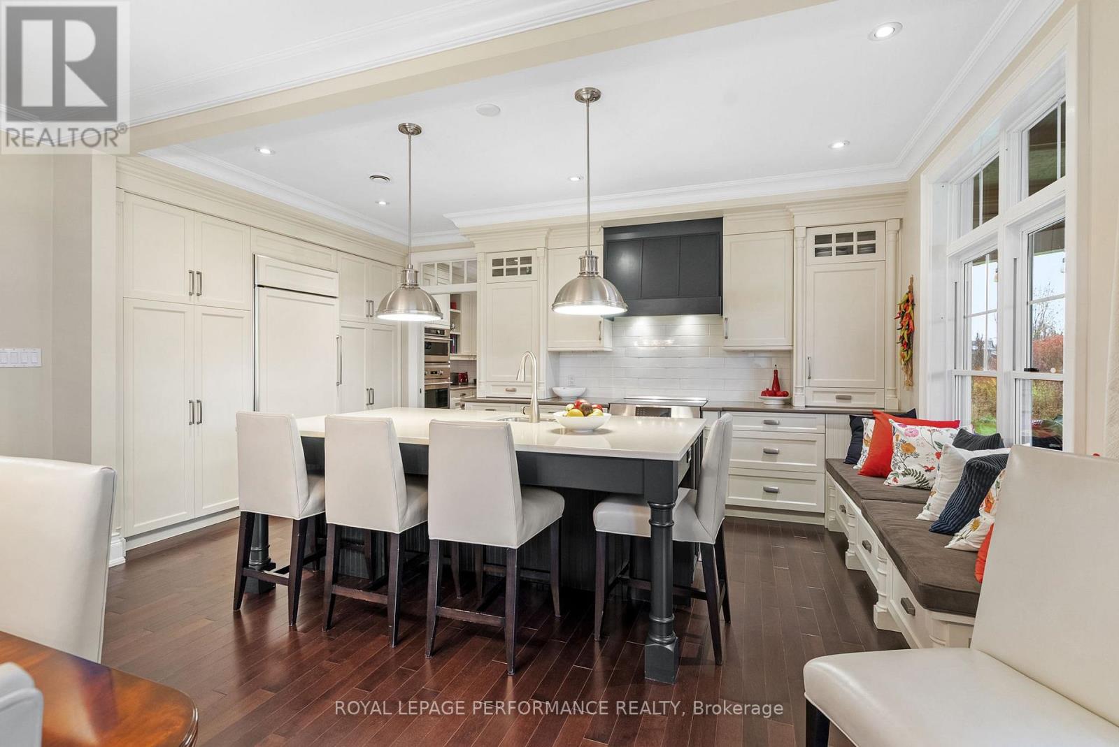 6721 Yacht Boulevard