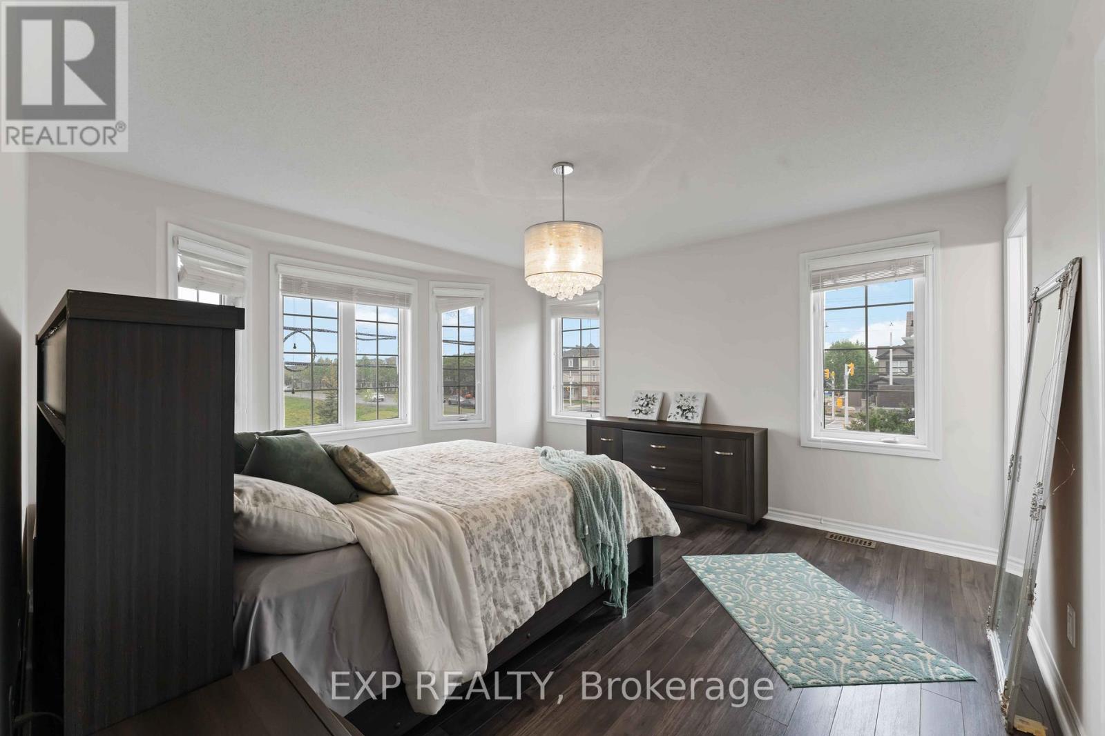 226 Par-la-ville Circle