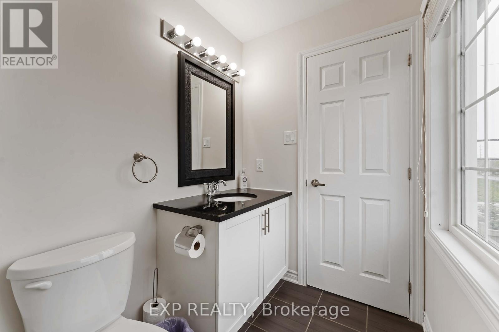 226 Par-la-ville Circle