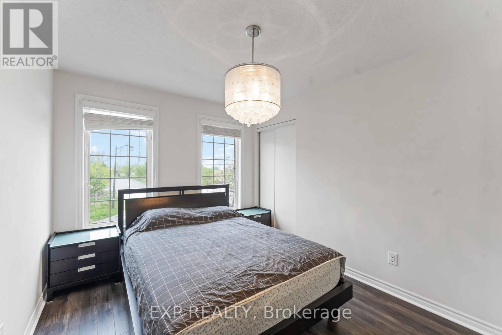 226 Par-la-ville Circle