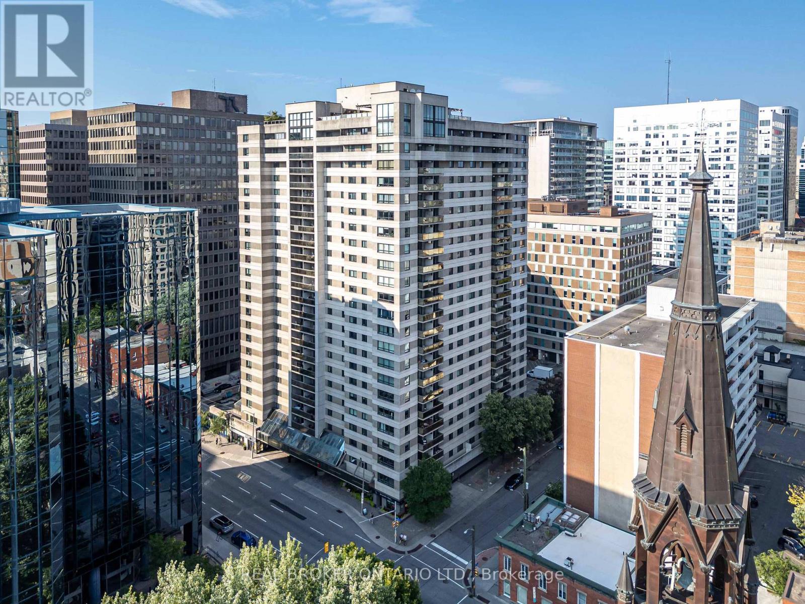 906 - 199 Kent Street