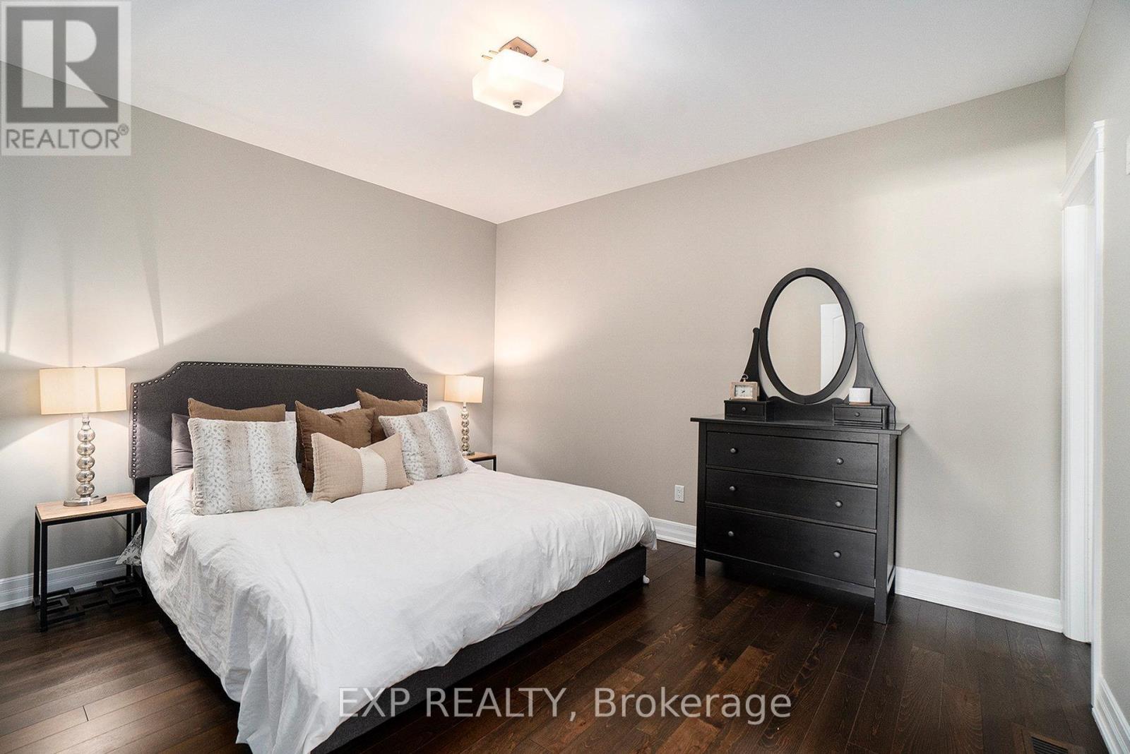 450 Lockmaster Crescent