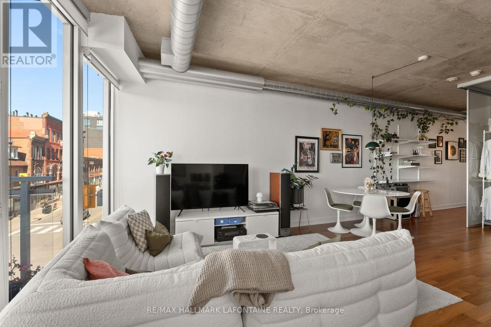 224 - 354 Gladstone Avenue