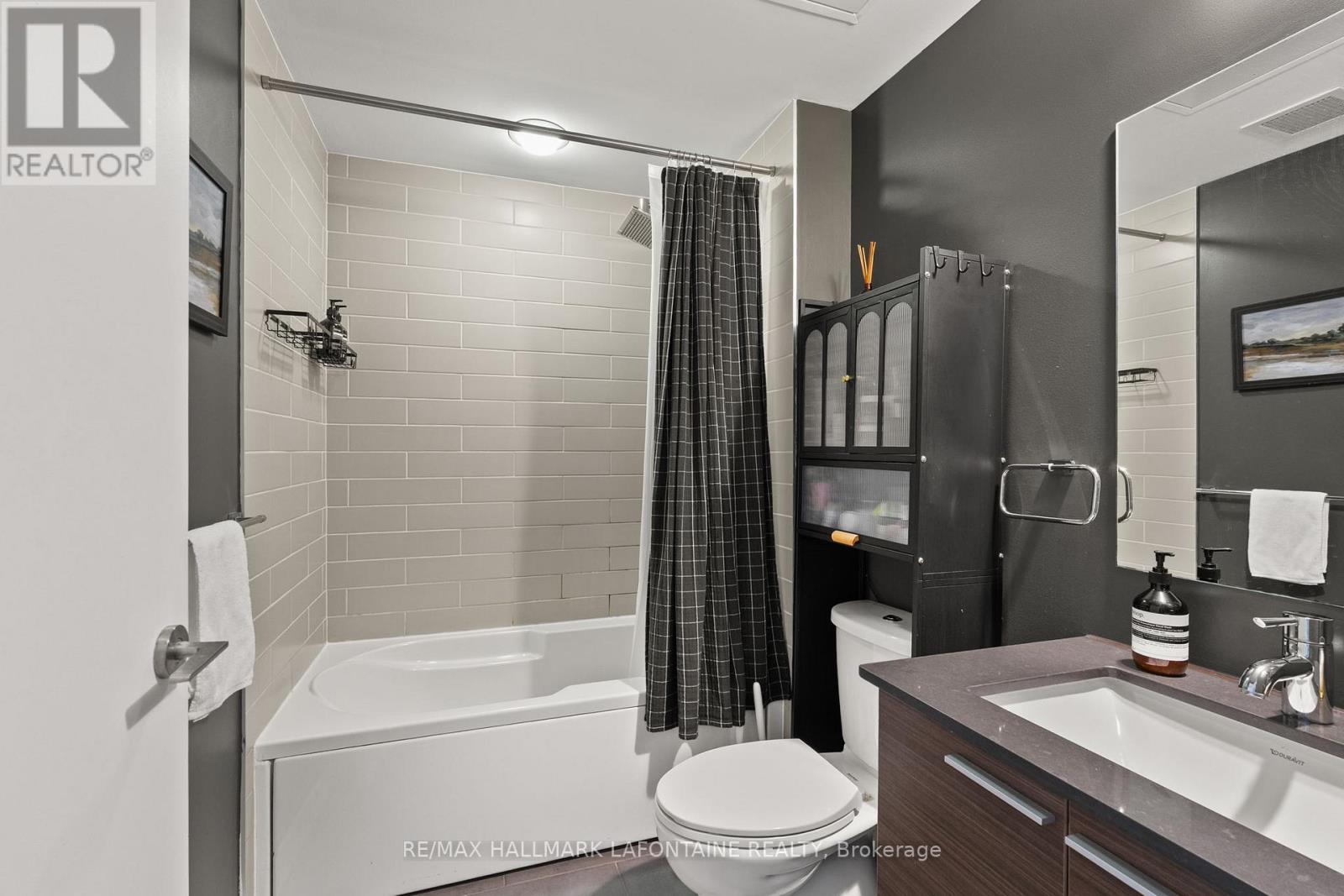 224 - 354 Gladstone Avenue