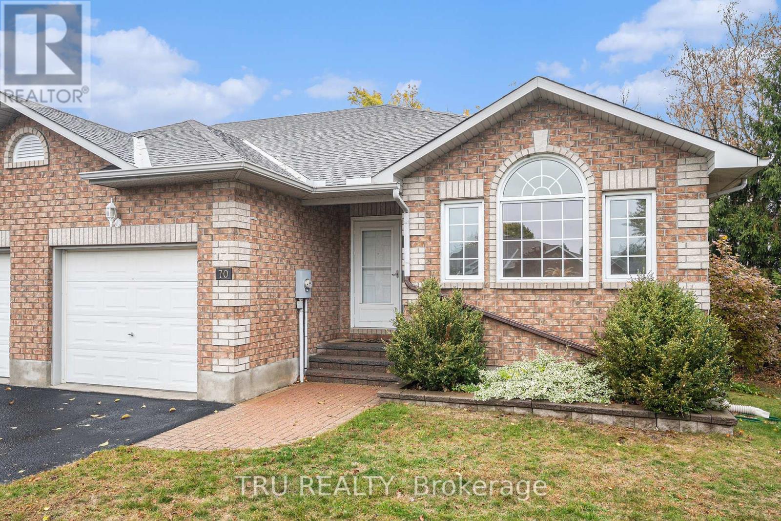 70 Dr. Gordon Crescent