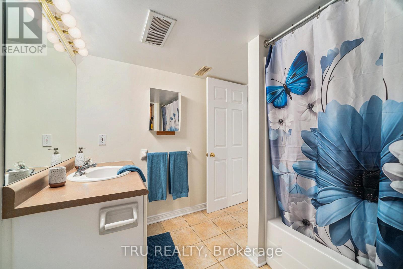 70 Dr. Gordon Crescent