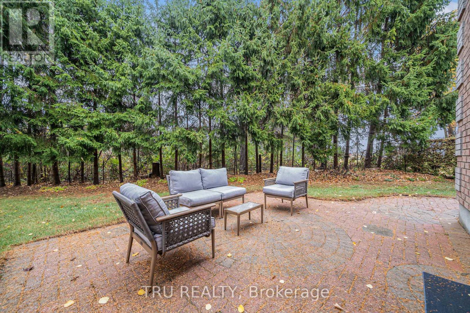 70 Dr. Gordon Crescent