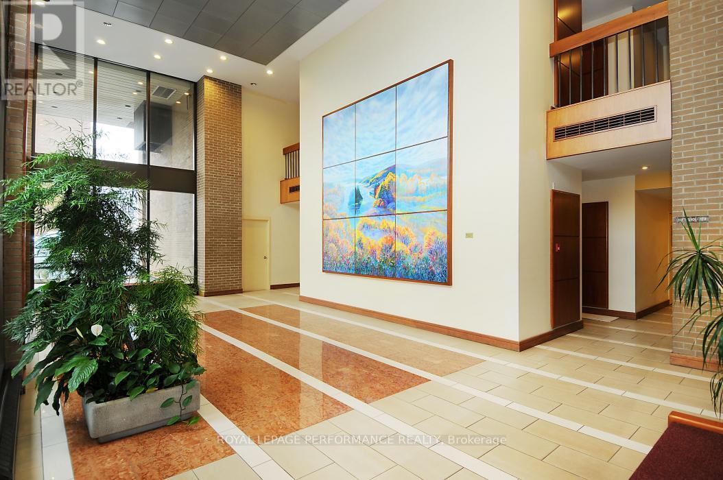 2302 - 505 St Laurent Boulevard