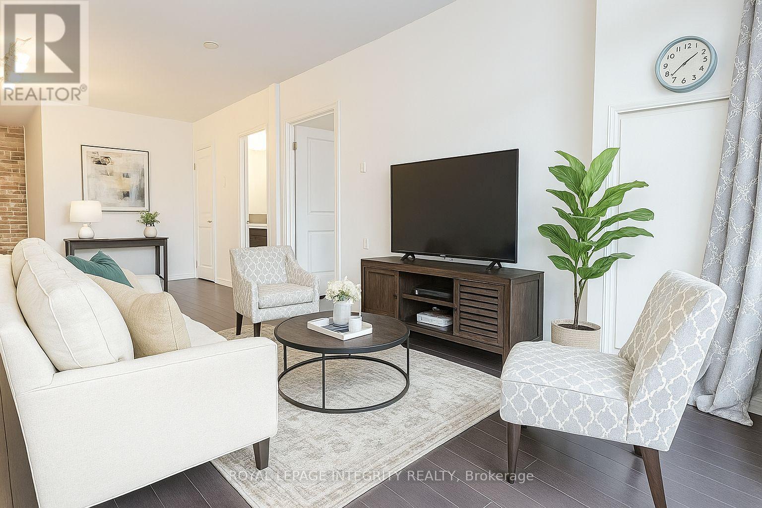 213 - 3684 Fallowfield Road W