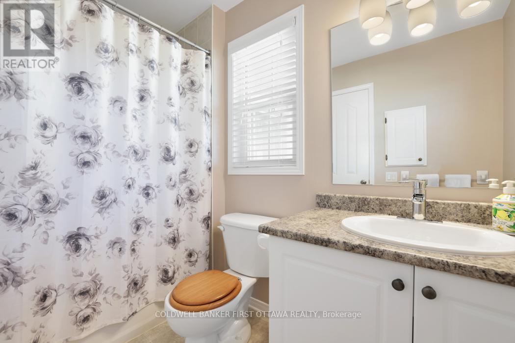 104 Streamside Crescent