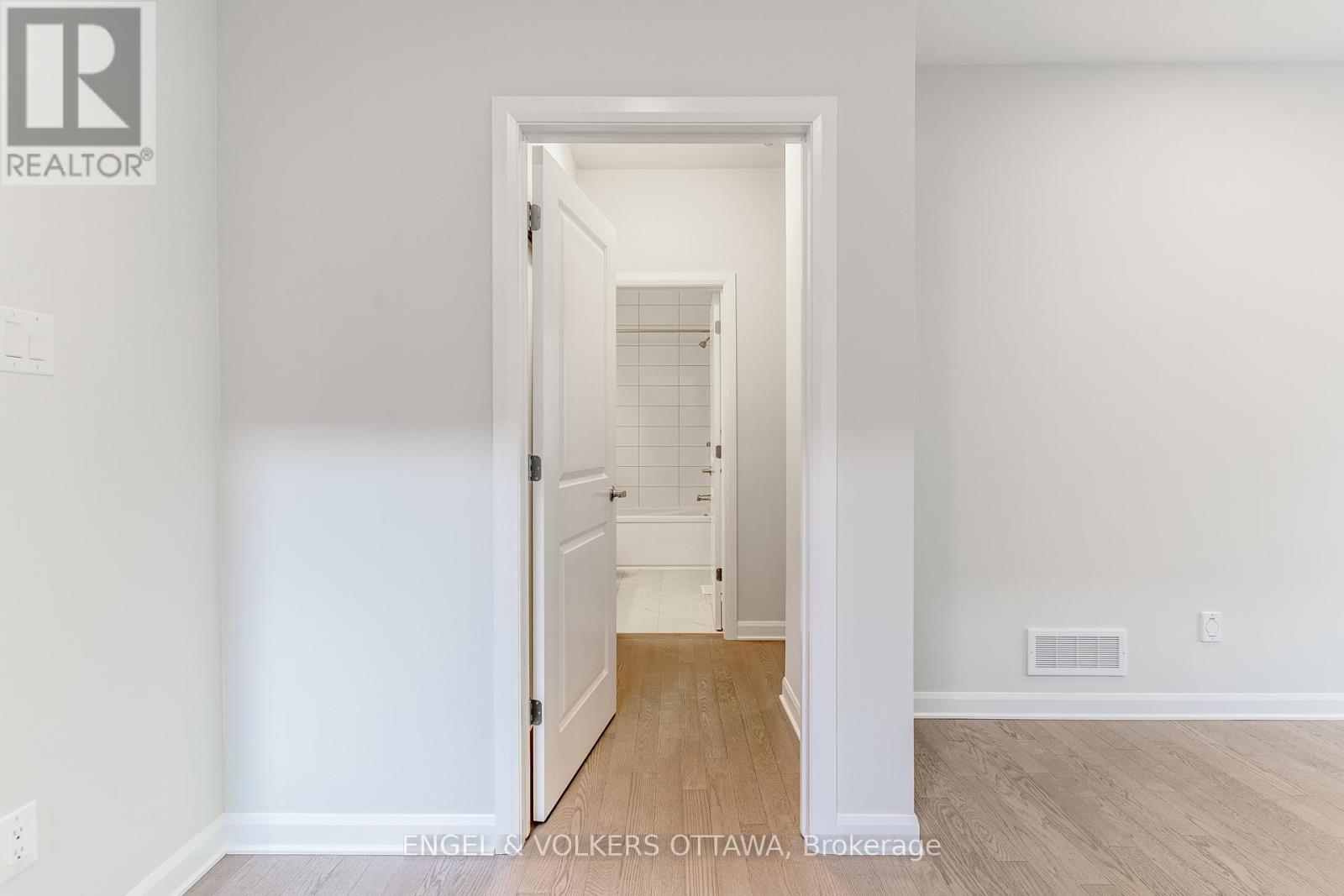 325 Elsie Macgill Walk