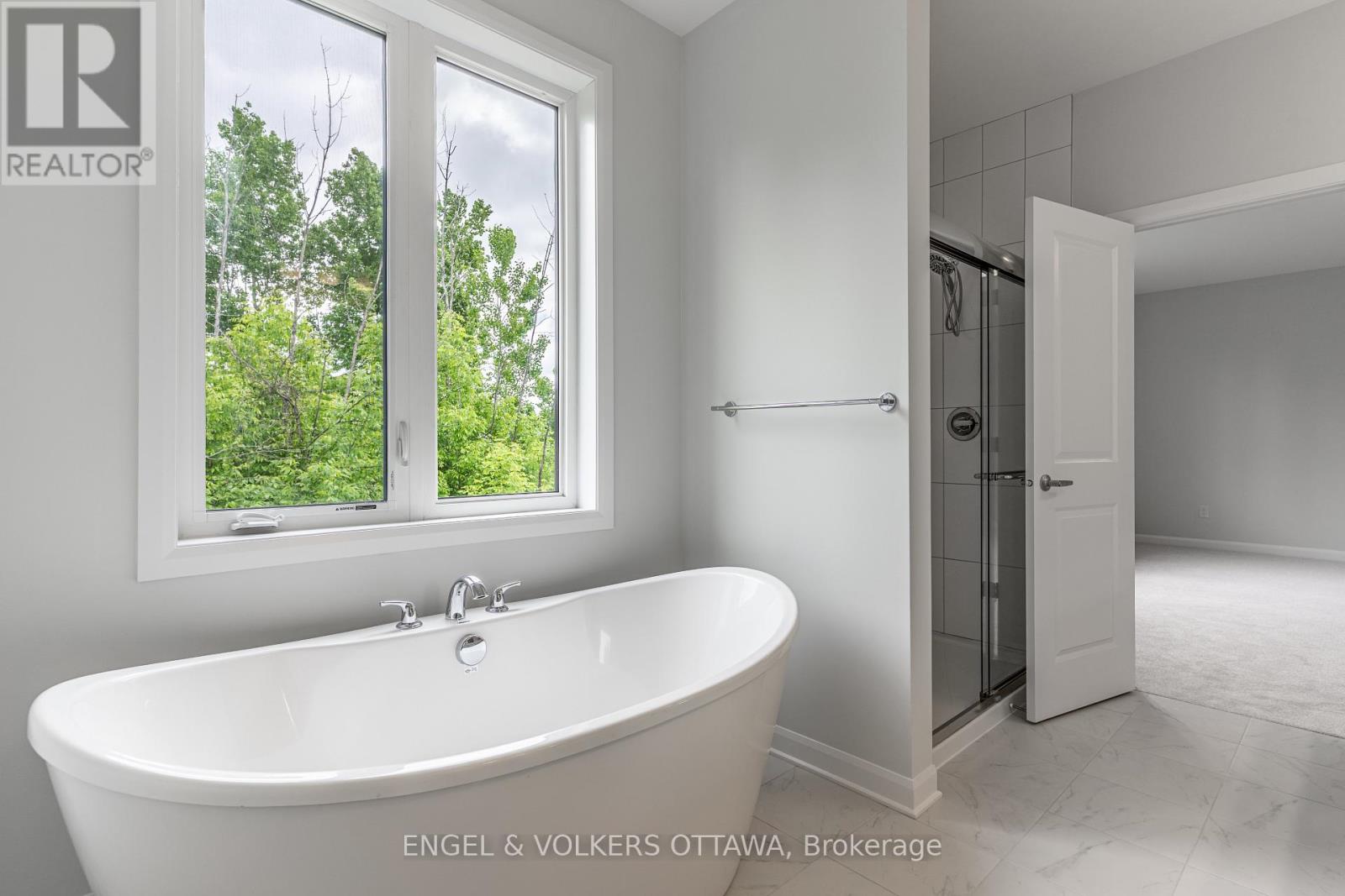 325 Elsie Macgill Walk