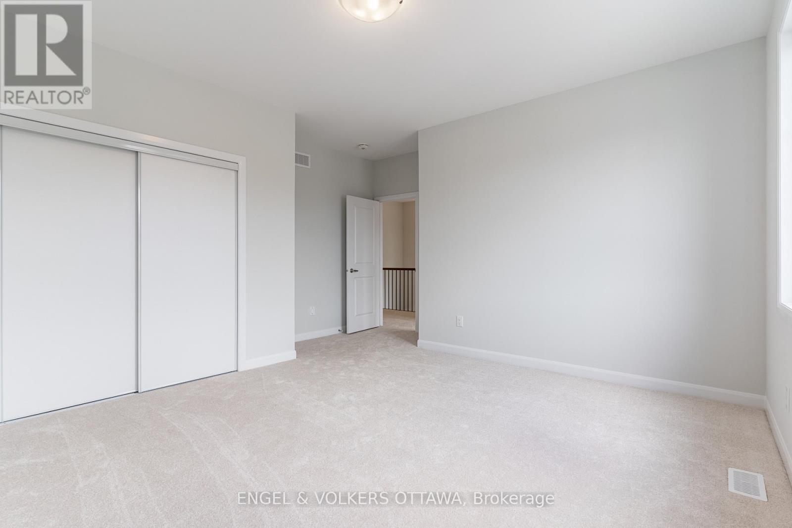 325 Elsie Macgill Walk