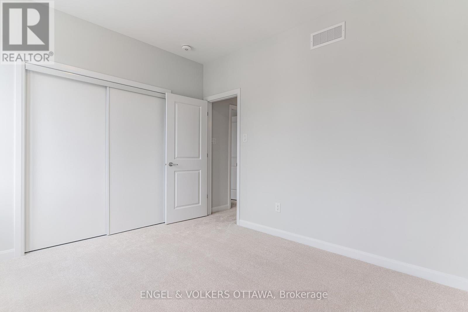 325 Elsie Macgill Walk