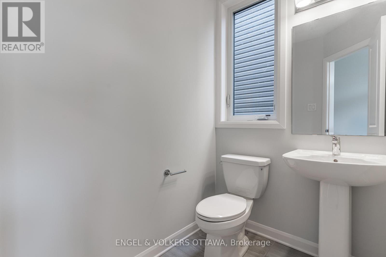 325 Elsie Macgill Walk