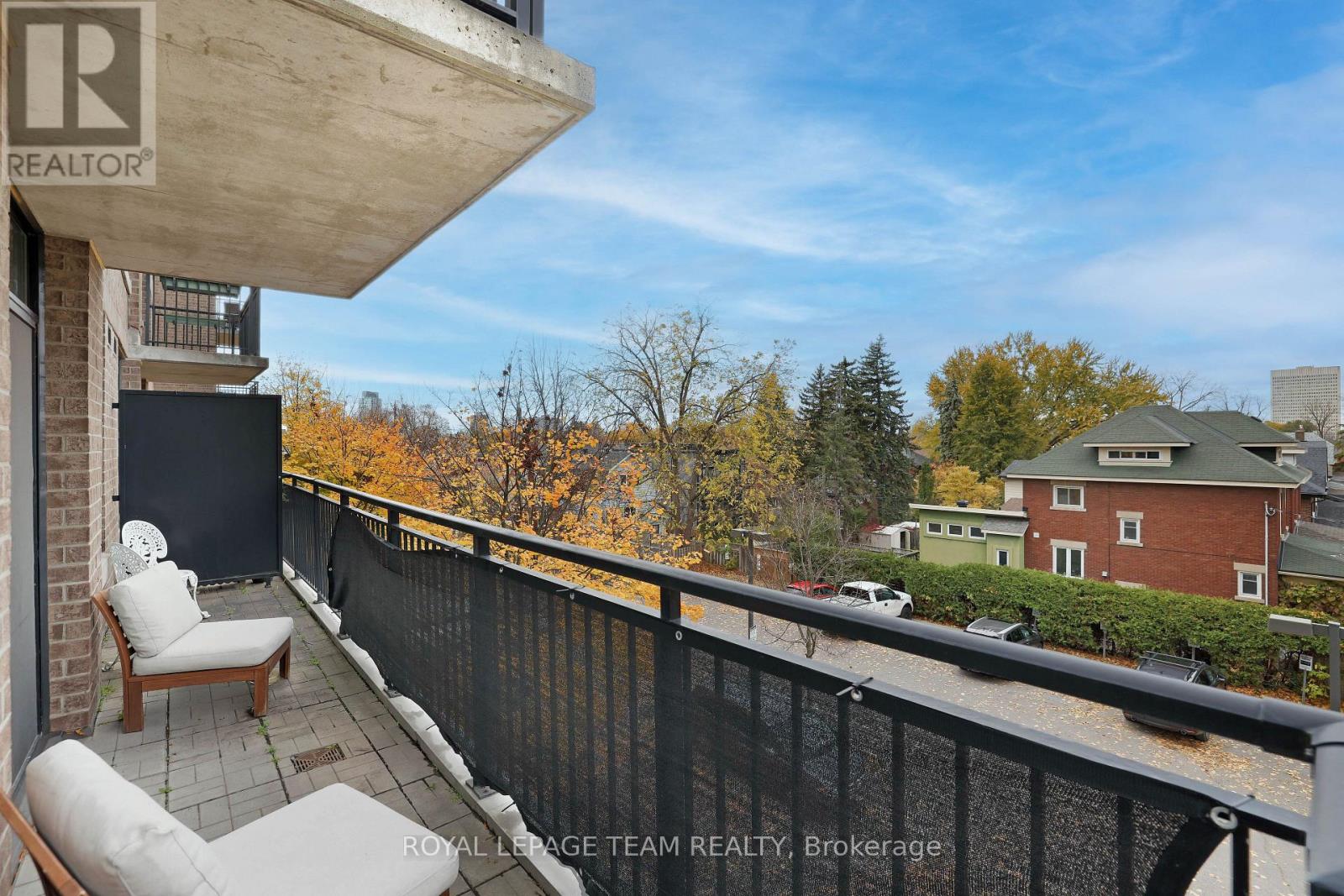 201 - 150 Caroline Avenue