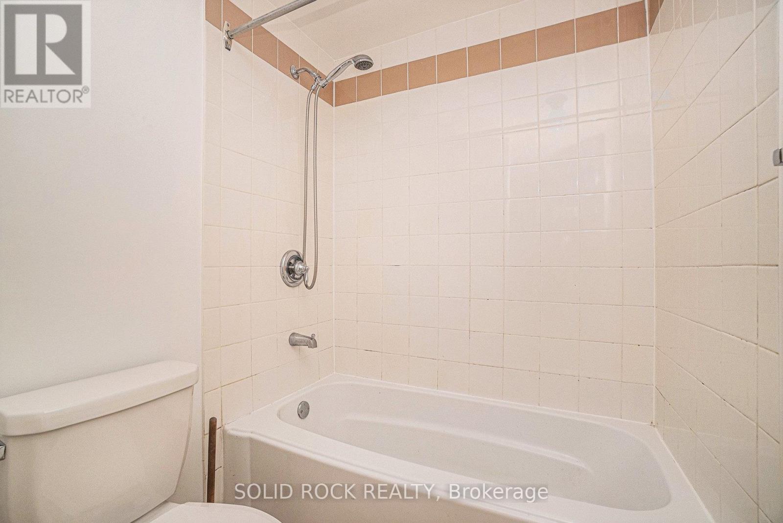 90 - 15 Baneberry Crescent