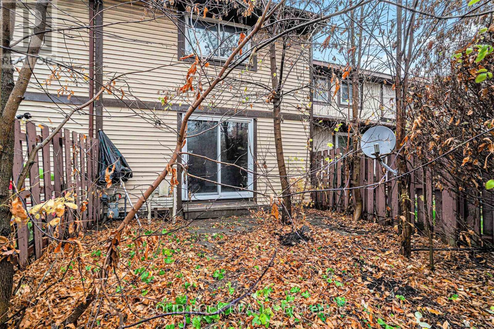 90 - 15 Baneberry Crescent