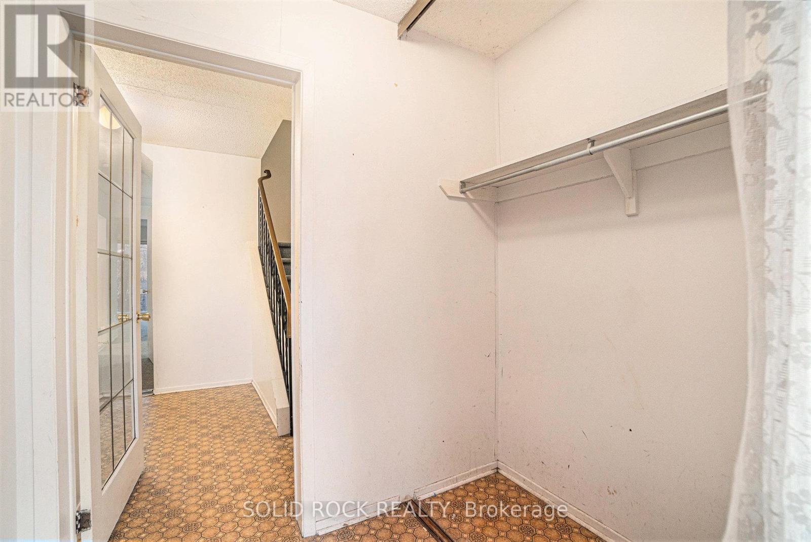 90 - 15 Baneberry Crescent