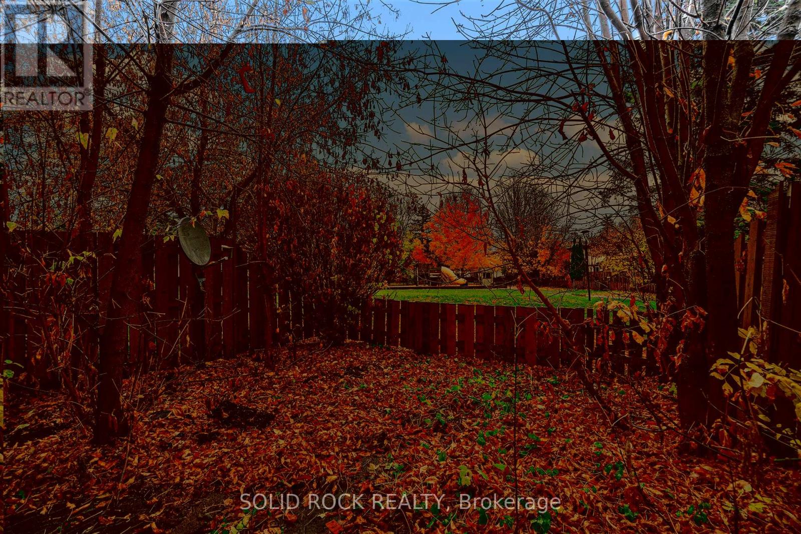 90 - 15 Baneberry Crescent