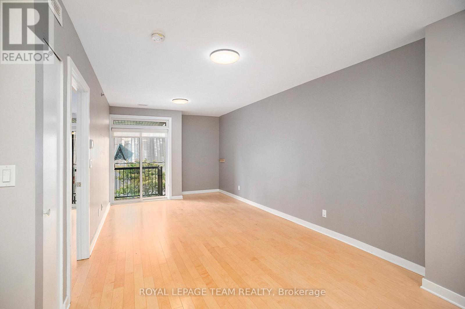 404 - 456 King Edward Avenue