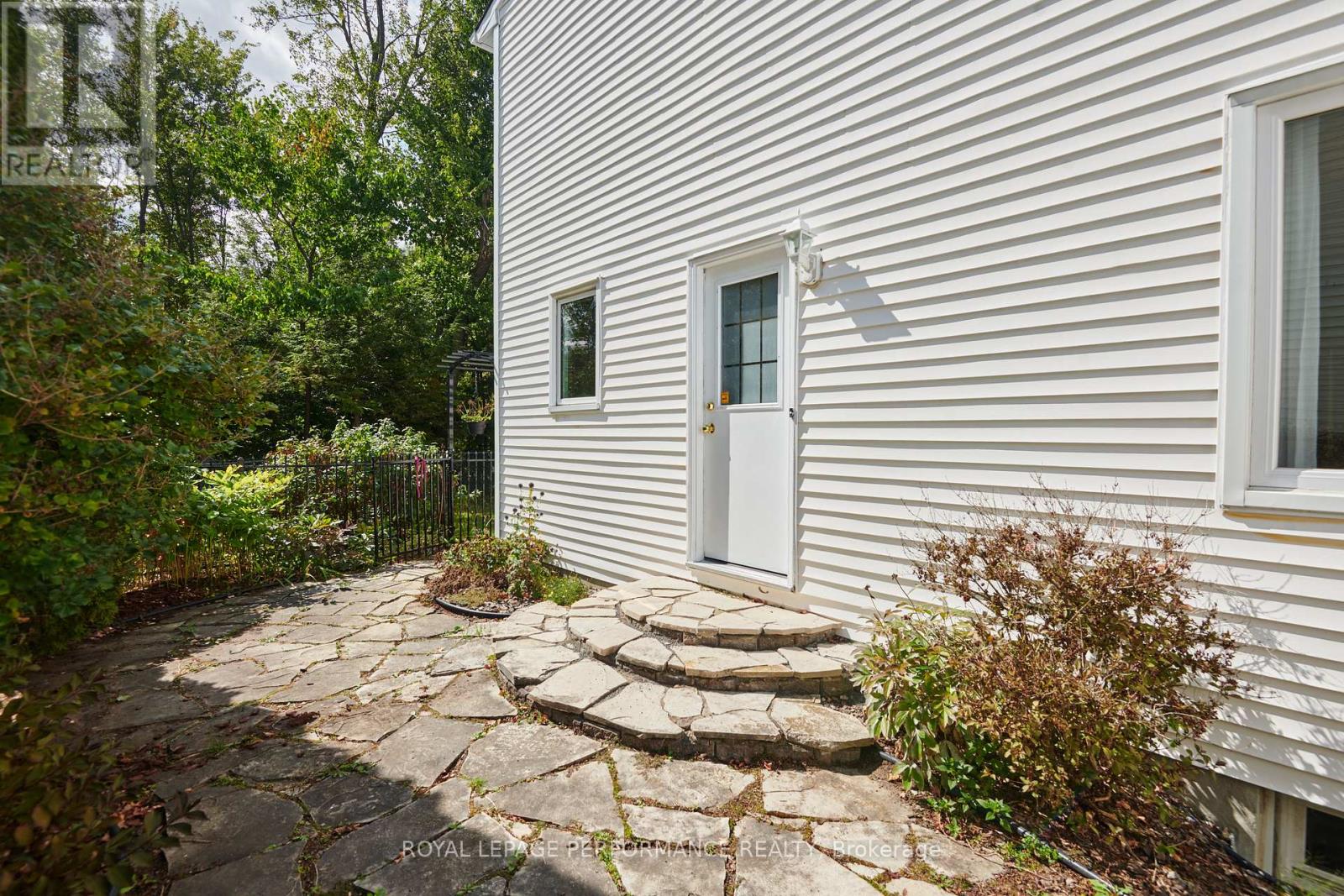 3804 Autumnwood Street