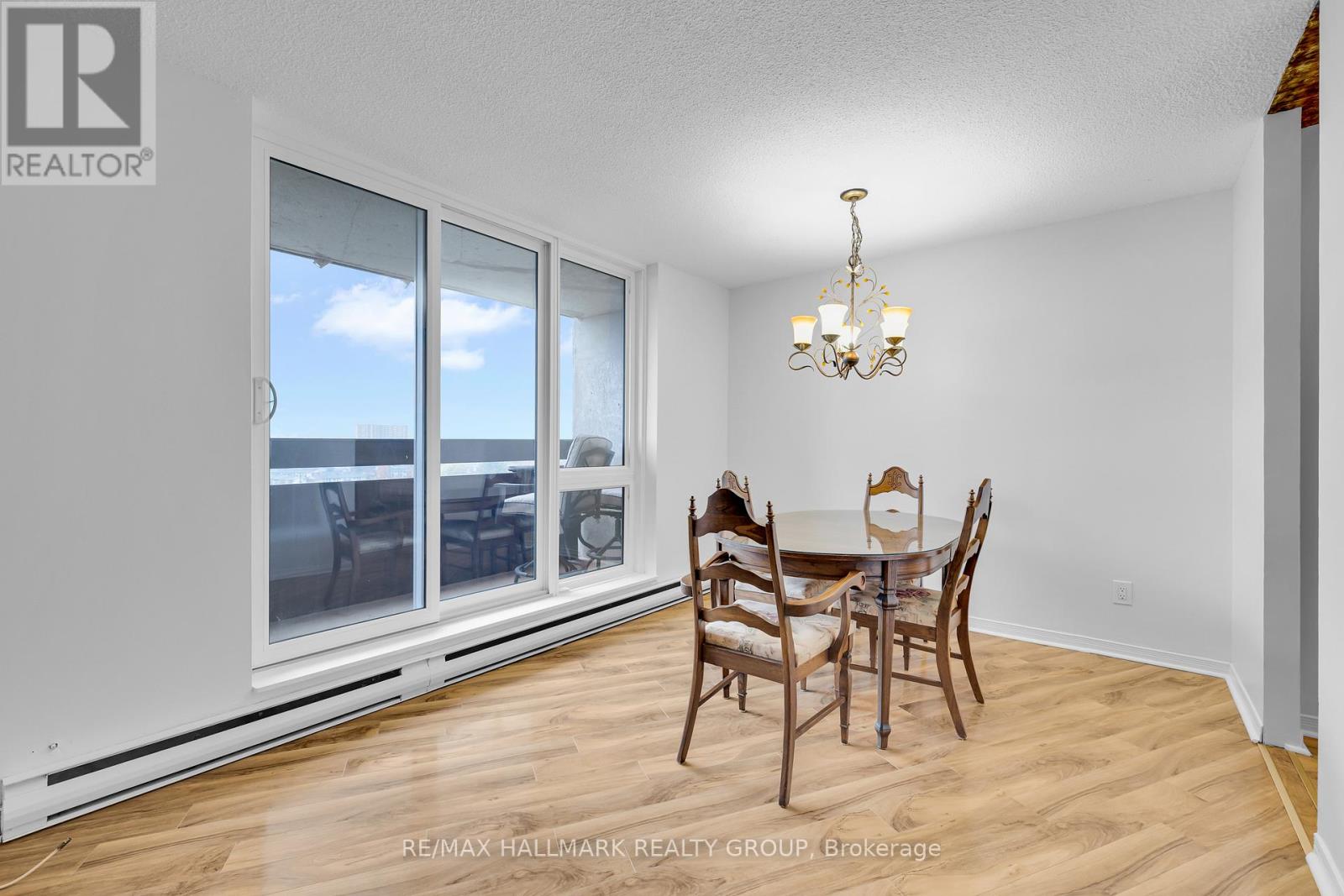 1006 - 2020 Jasmine Crescent