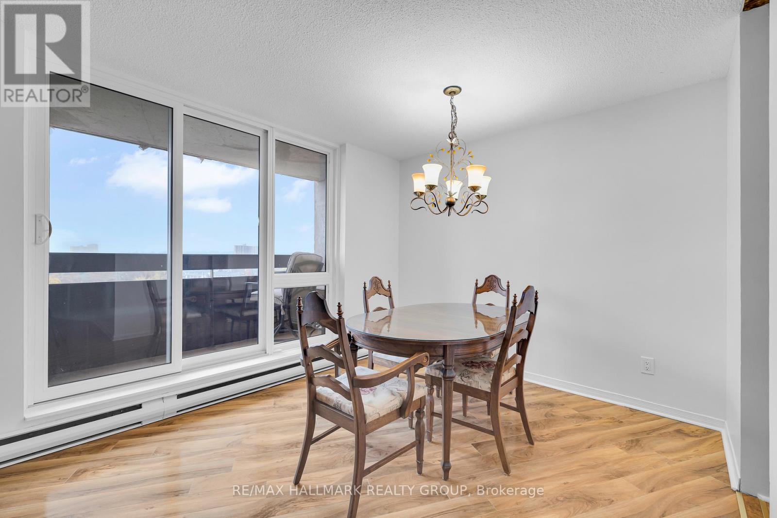 1006 - 2020 Jasmine Crescent
