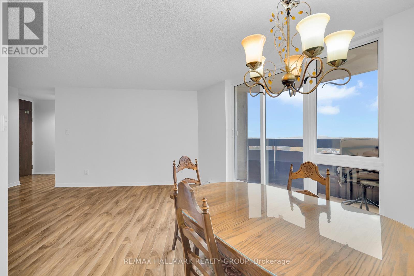 1006 - 2020 Jasmine Crescent