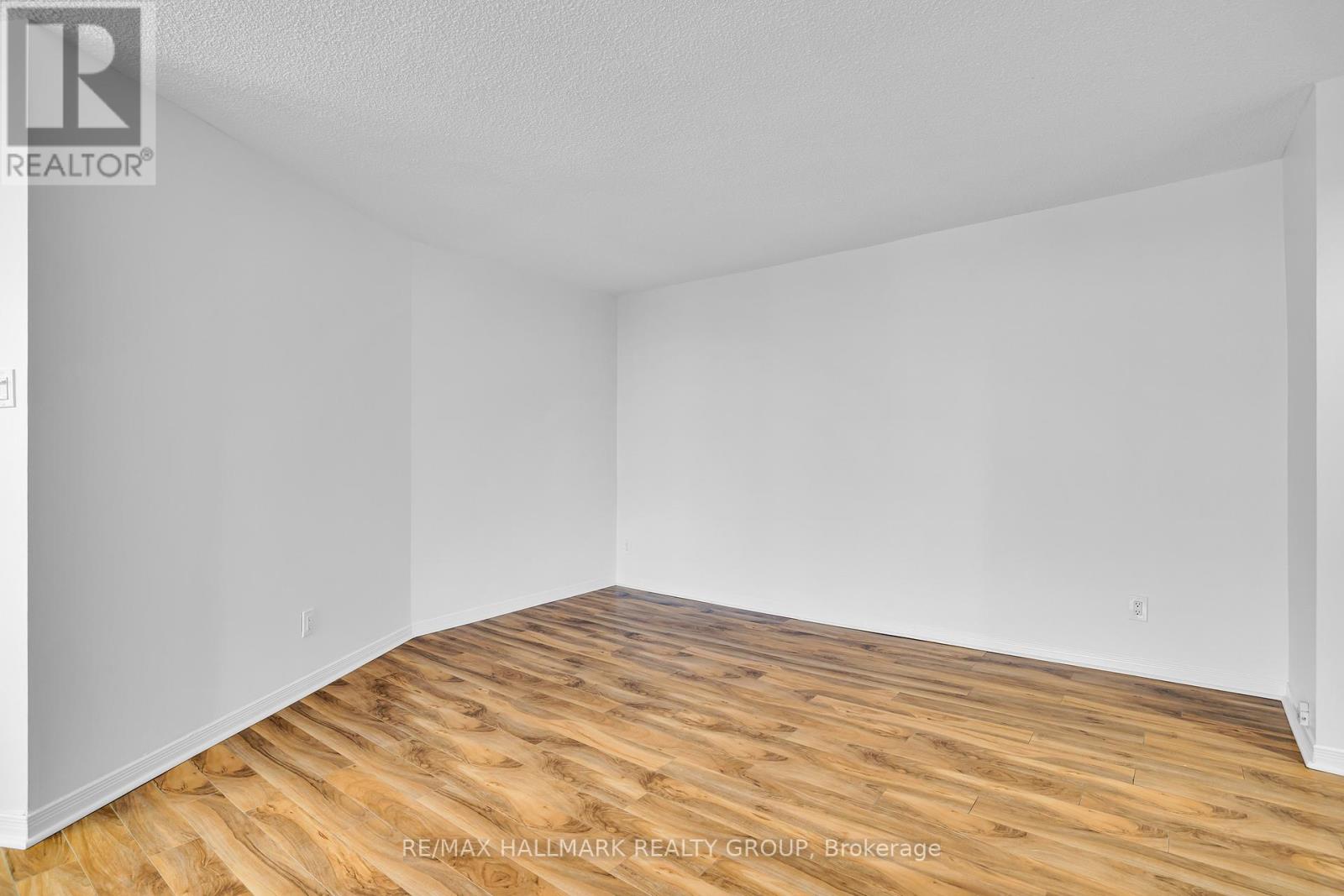 1006 - 2020 Jasmine Crescent