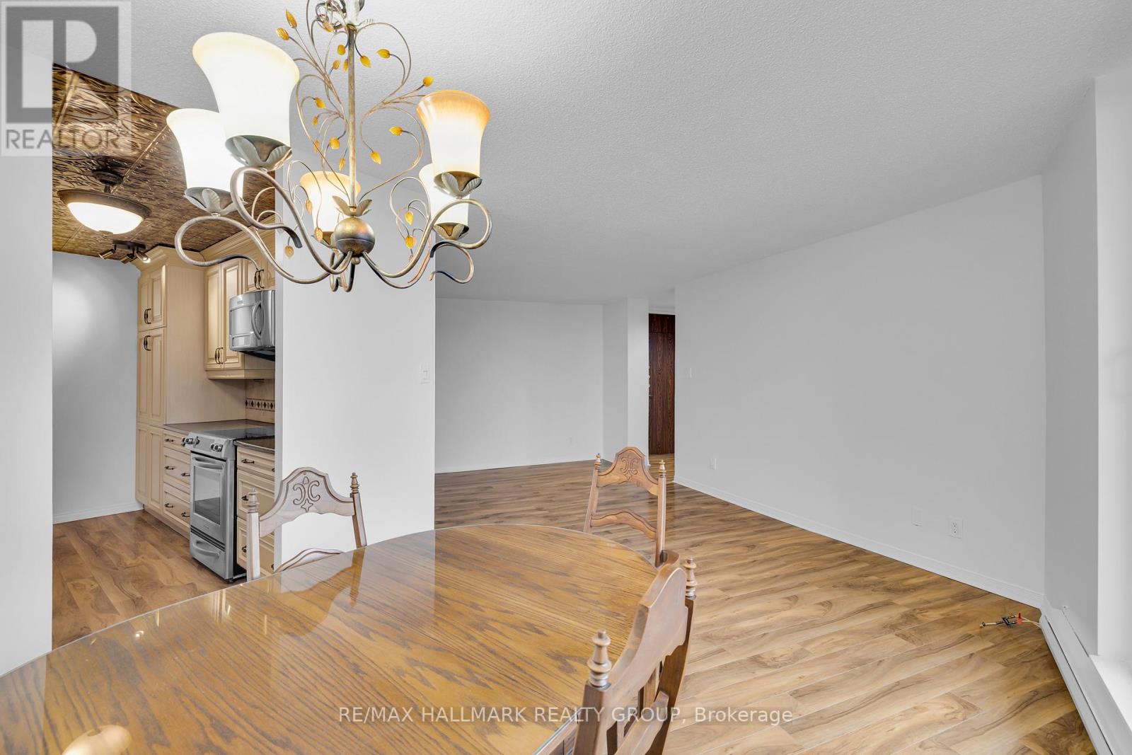 1006 - 2020 Jasmine Crescent