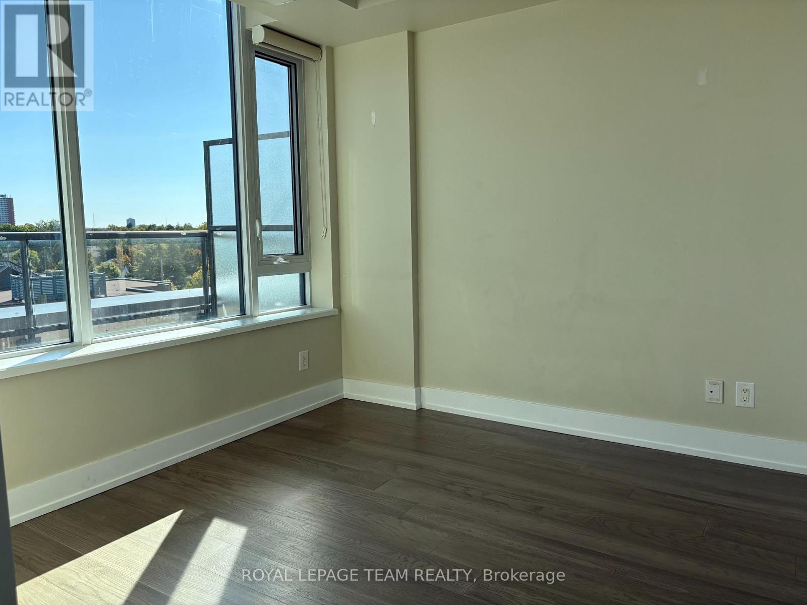 717 - 360 Patricia Avenue