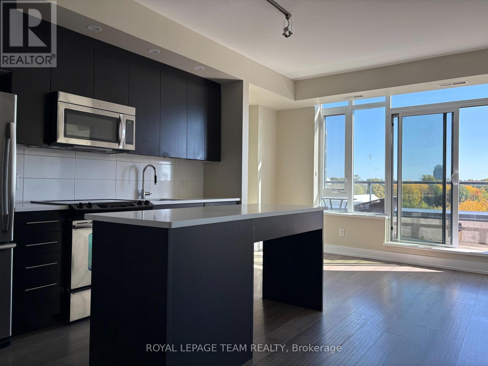 717 - 360 Patricia Avenue