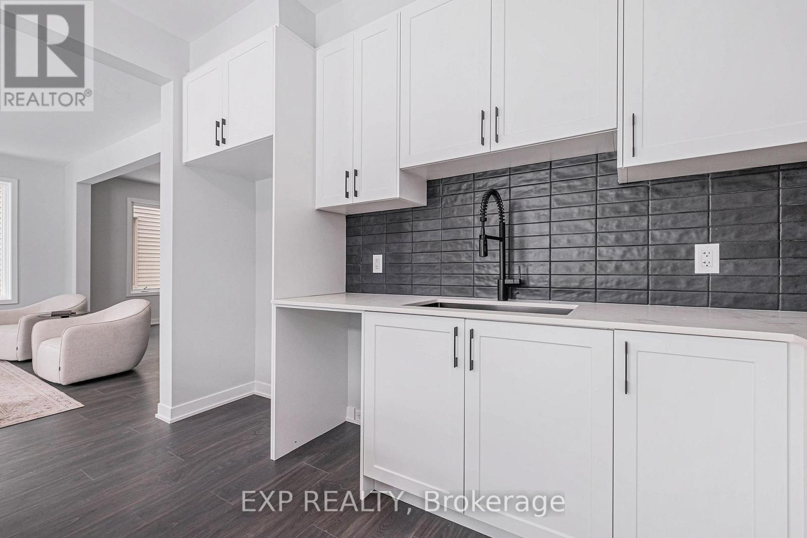 1025 De Pencier Drive