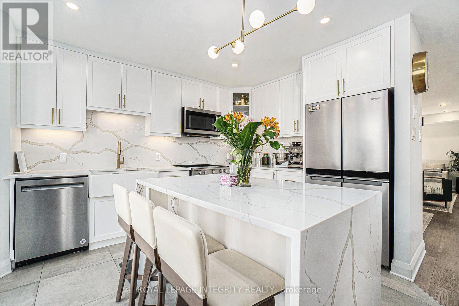 25 Berry Glen Street