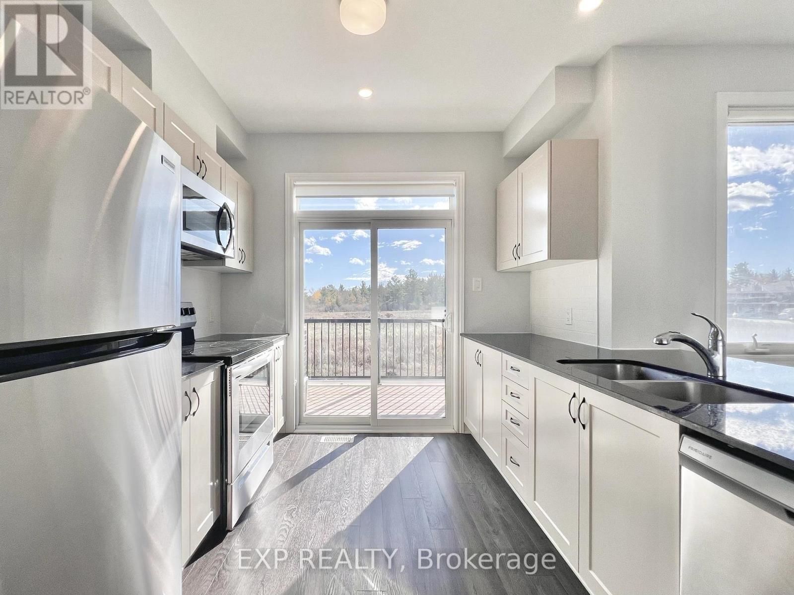 2076 Leinster Circle