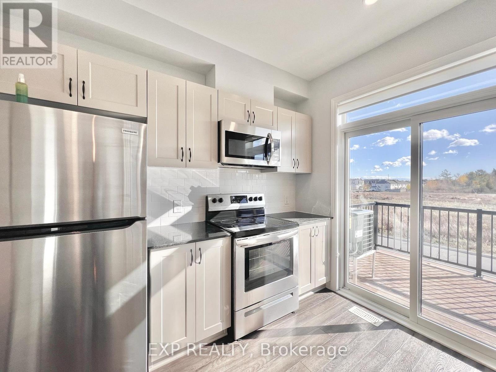 2076 Leinster Circle