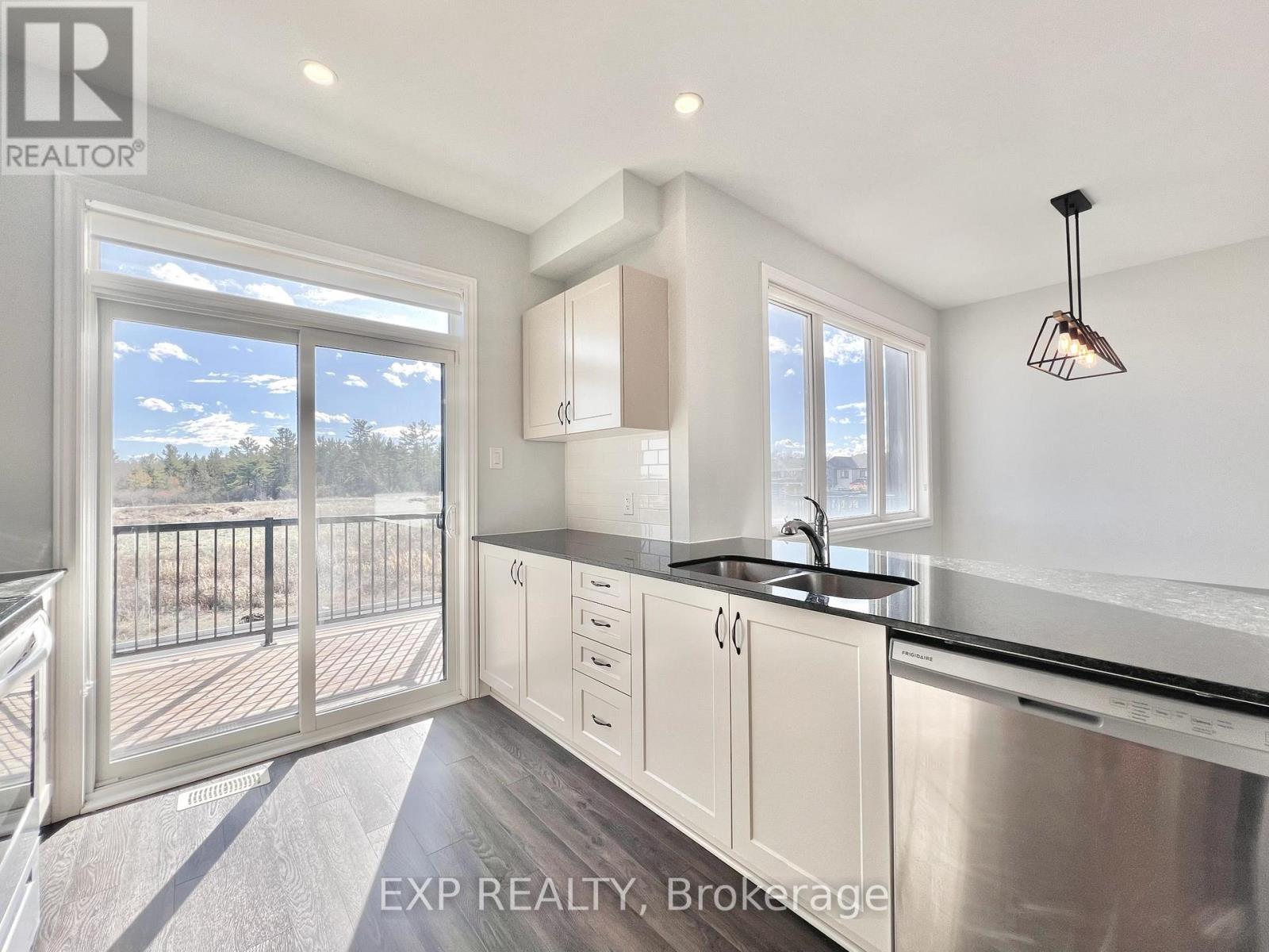 2076 Leinster Circle