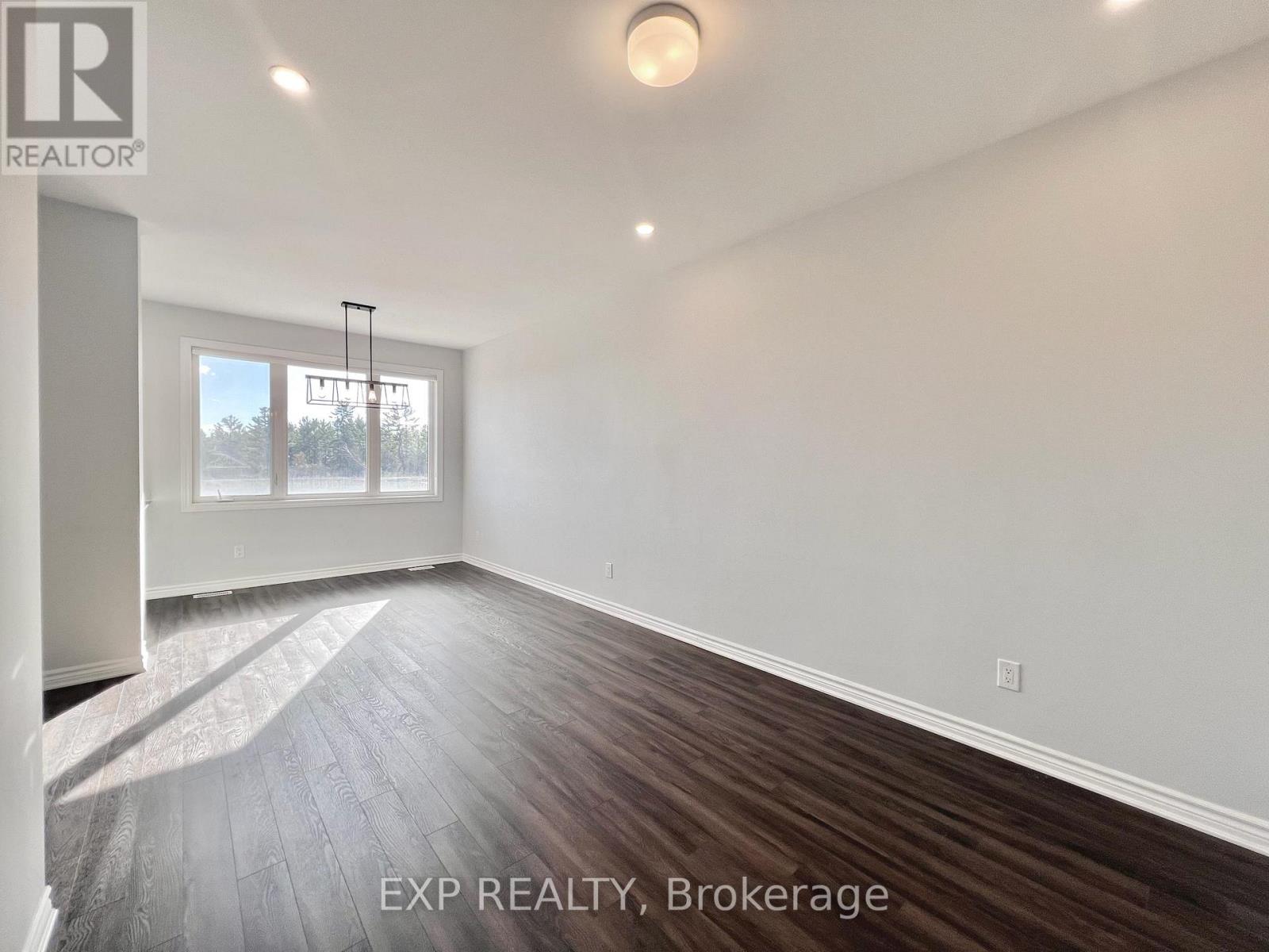 2076 Leinster Circle