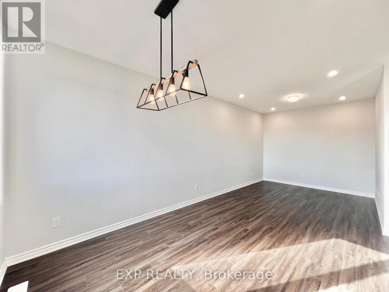 2076 Leinster Circle