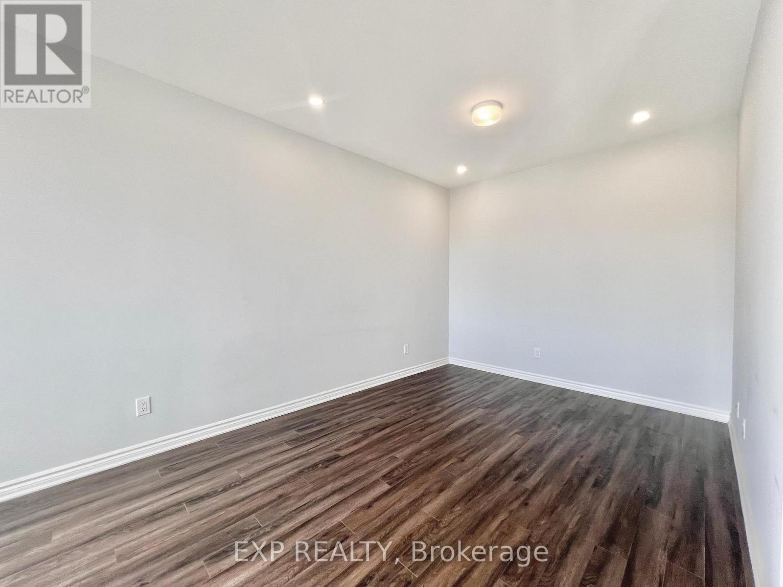 2076 Leinster Circle