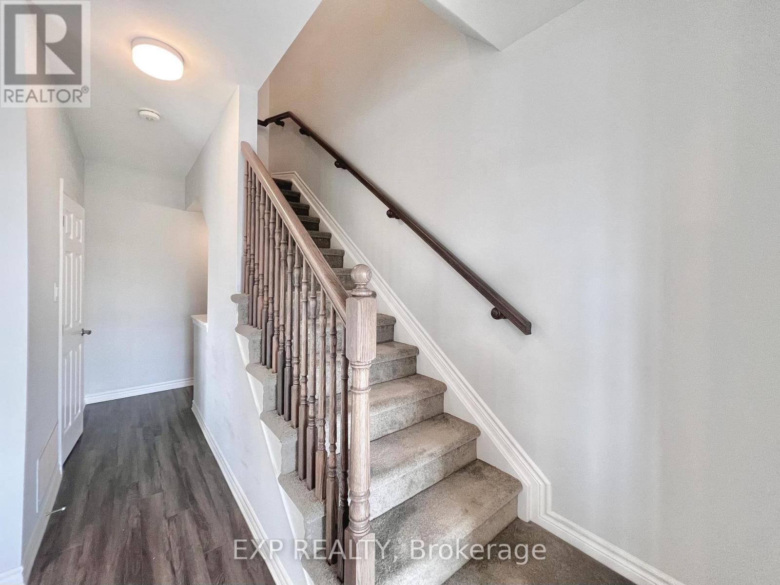 2076 Leinster Circle